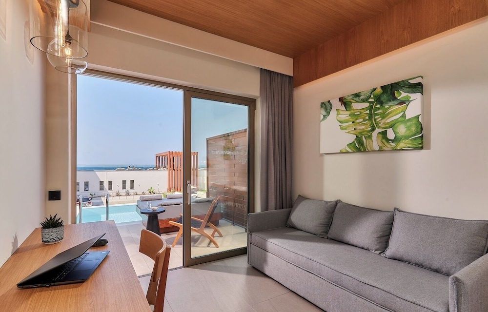 Enorme Santanna Island - Premium All Inclusive — Hotel rooms in Sissi