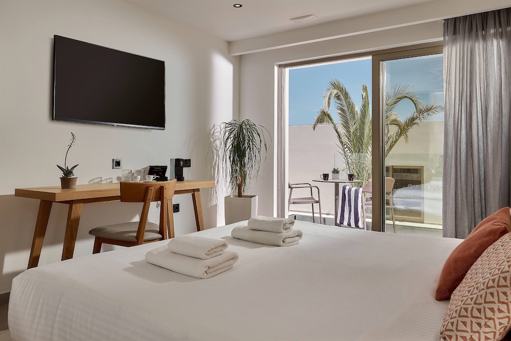 Enorme Santanna Island - Premium All Inclusive — Hotel rooms in Sissi