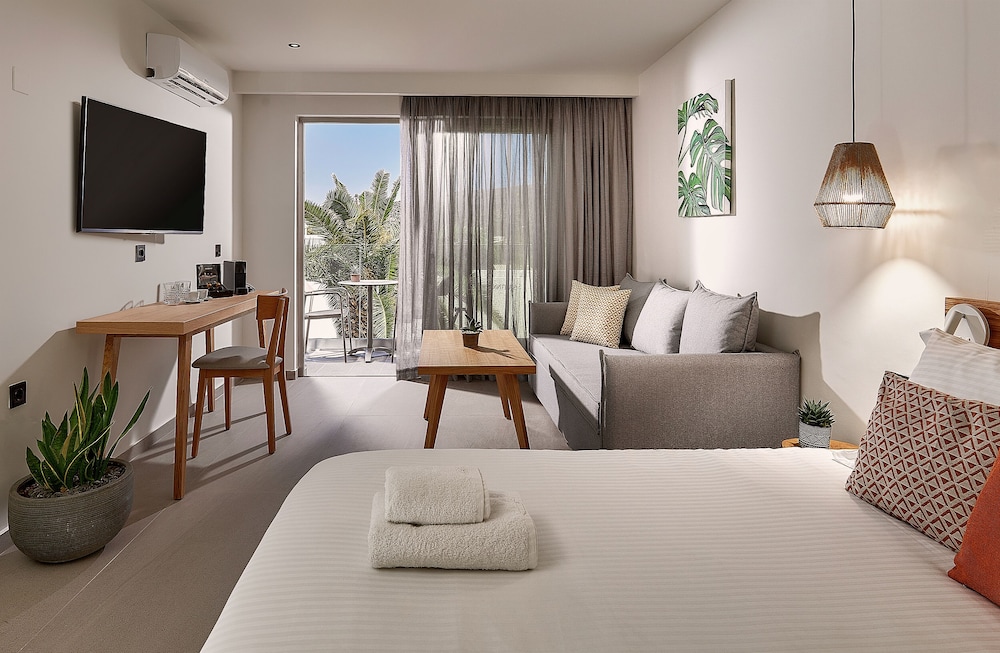 Enorme Santanna Island - Premium All Inclusive — Hotel rooms in Sissi