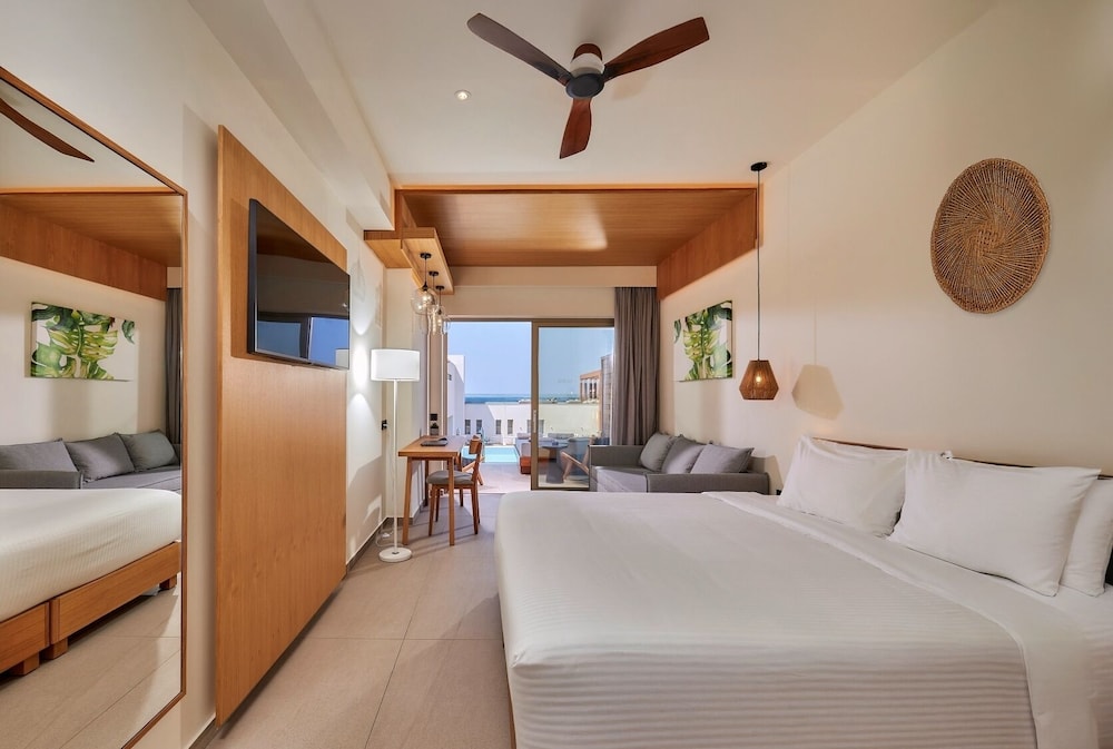 Enorme Santanna Island - Premium All Inclusive — Hotel rooms in Sissi