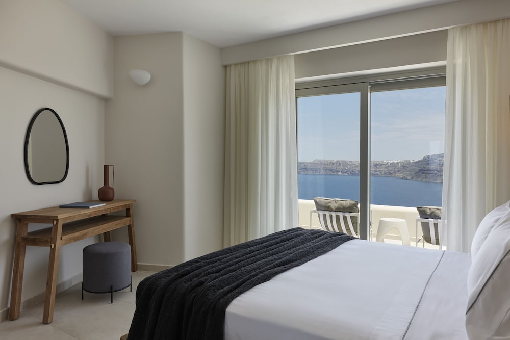 Apanemo Hotel — Hotel rooms in Akrotiri, South Aegean