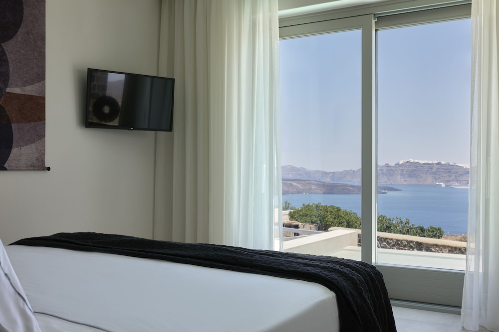 Apanemo Hotel — Hotel rooms in Akrotiri, South Aegean