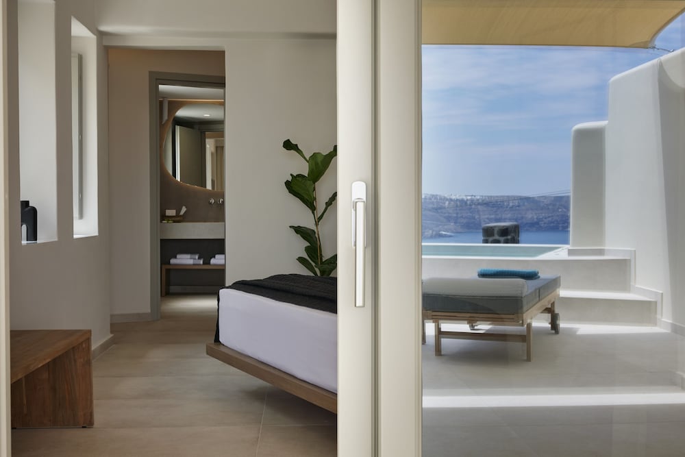 Apanemo Hotel — Hotel rooms in Akrotiri, South Aegean