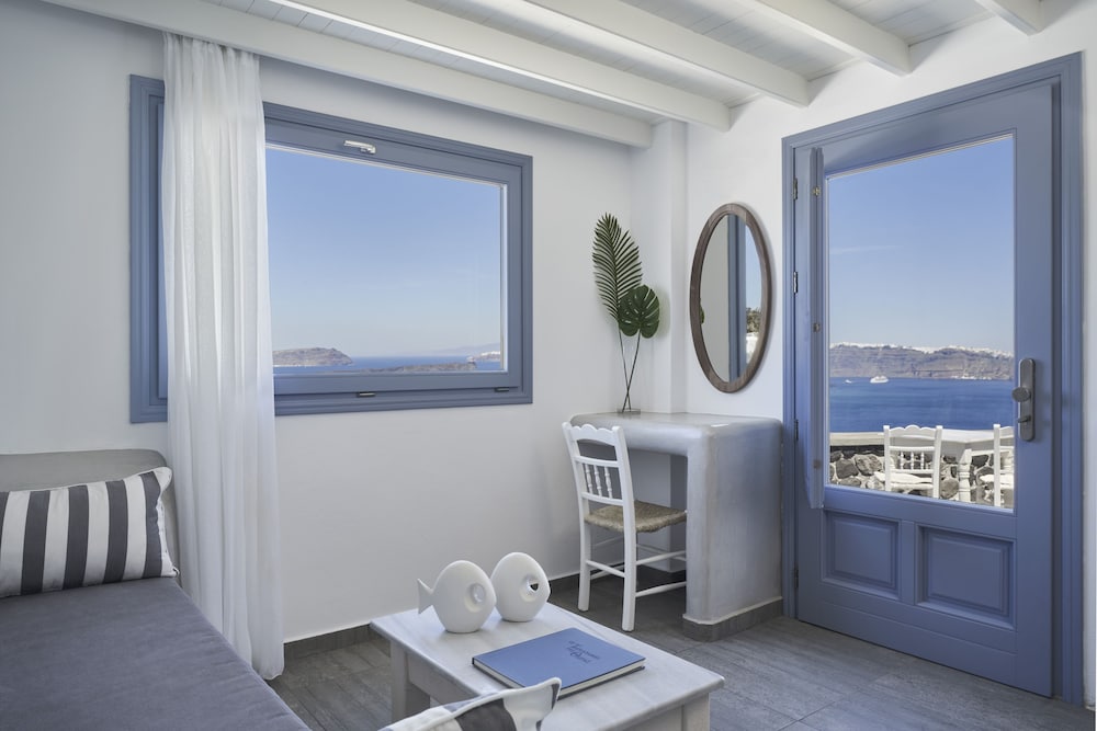 Apanemo Hotel — Hotel rooms in Akrotiri, South Aegean