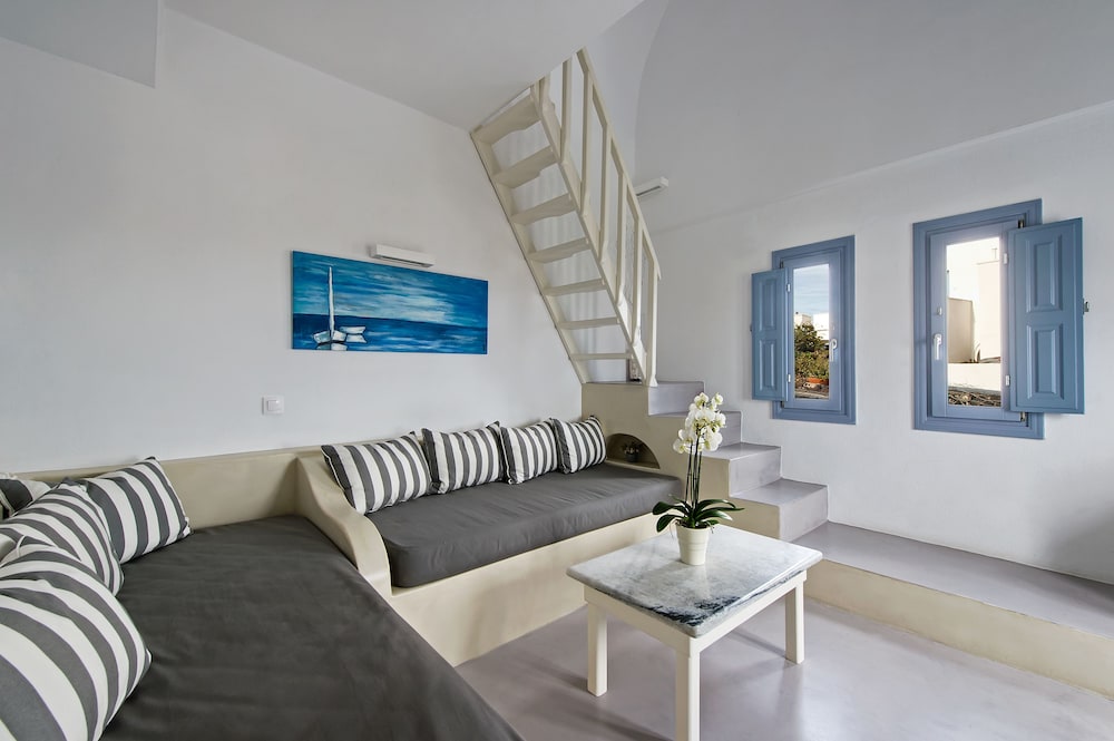 Apanemo Hotel — Hotel rooms in Akrotiri, South Aegean