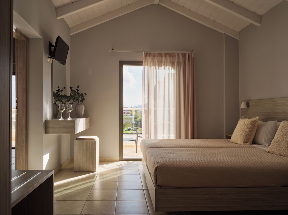 Atlantis Hotel — Hotel rooms in Laganas, Ionian Islands