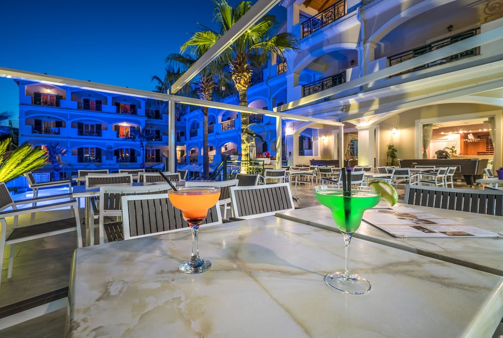 Atlantis Hotel — Restaurant & bars in Laganas, Ionian Islands