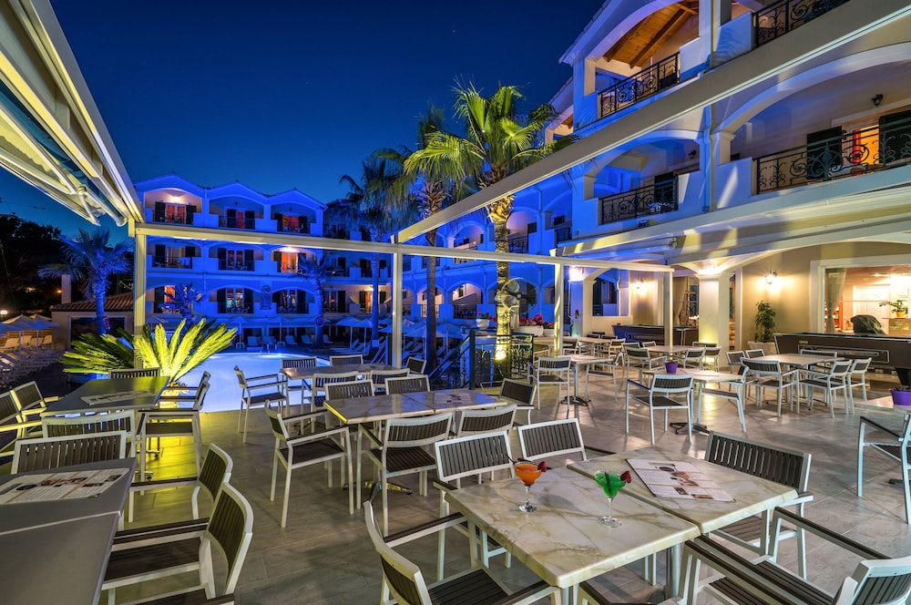 Atlantis Hotel — Restaurant & bars in Laganas, Ionian Islands