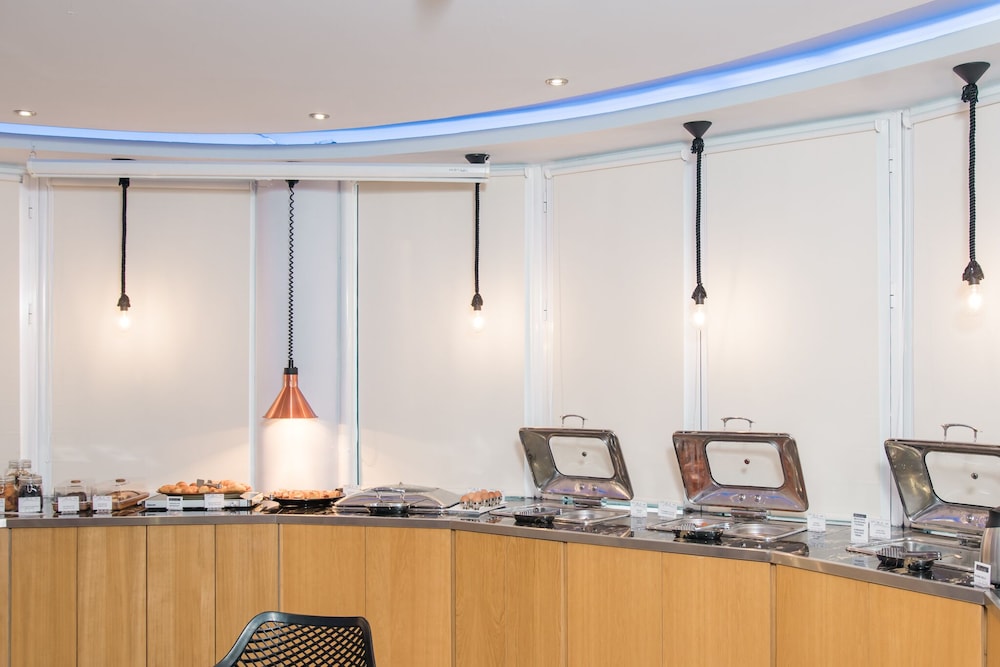 Atlantis Hotel — Restaurant & bars in Laganas, Ionian Islands