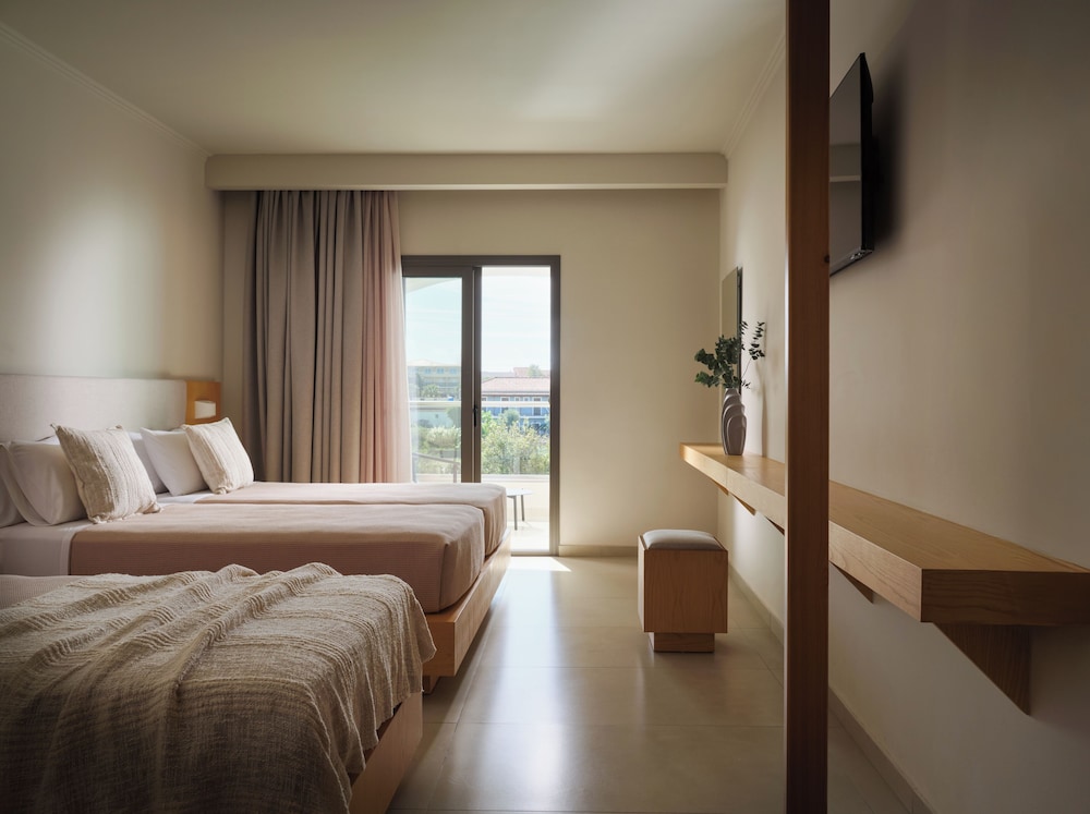 Atlantis Hotel — Hotel rooms in Laganas, Ionian Islands