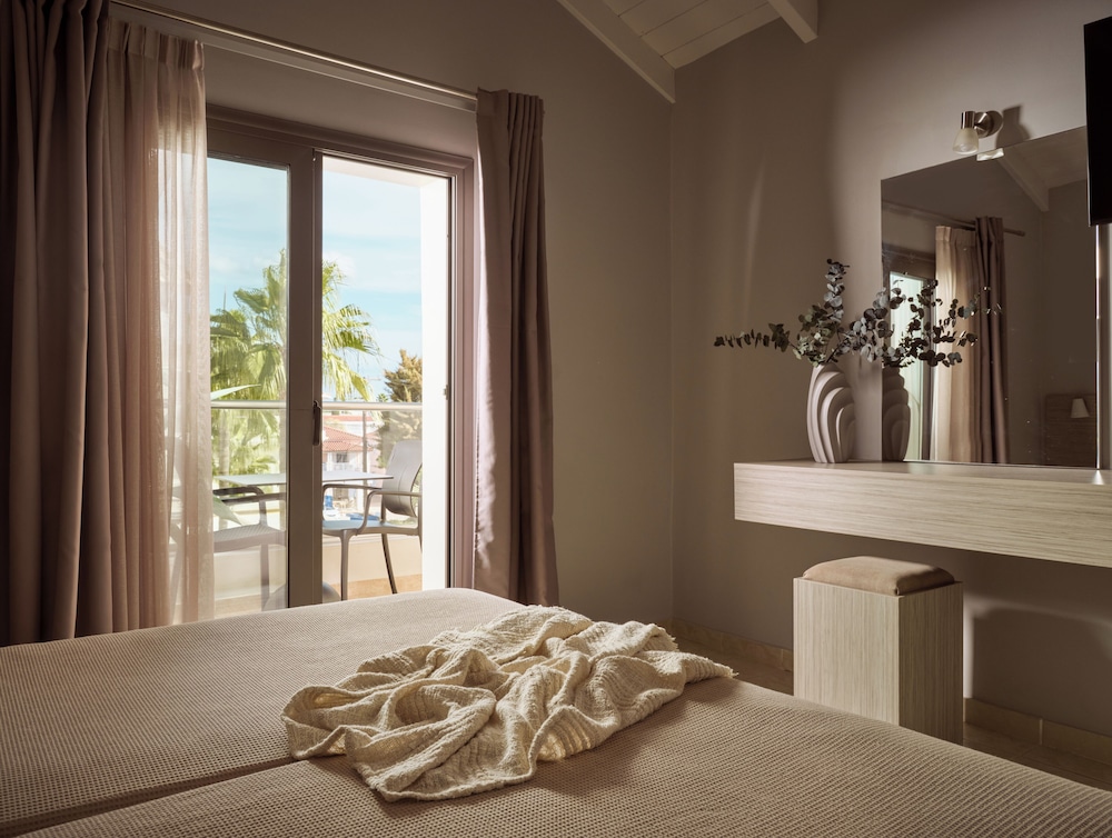Atlantis Hotel — Hotel rooms in Laganas, Ionian Islands