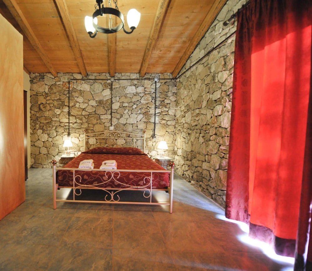Blue Princess Beach Hotel & Suites — Hotel rooms in Liapades, Ionian Islands
