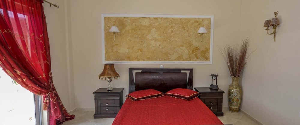 Blue Princess Beach Hotel & Suites — Hotel rooms in Liapades, Ionian Islands