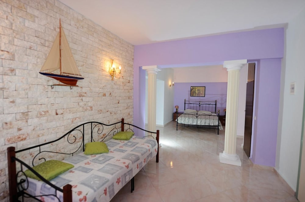 Blue Princess Beach Hotel & Suites — Hotel rooms in Liapades, Ionian Islands