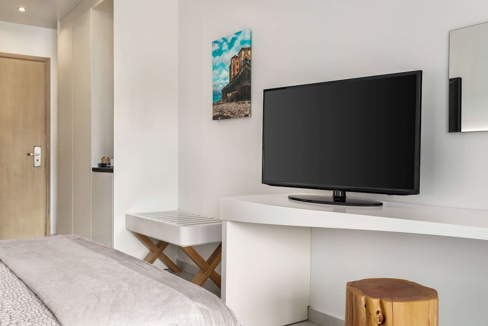 TRYP by Wyndham Corfu Dassia — Hotel rooms in Dassia, Ionian Islands