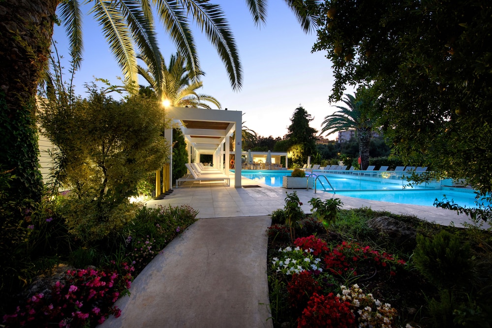TRYP by Wyndham Corfu Dassia — Swimming pool in Dassia, Ionian Islands