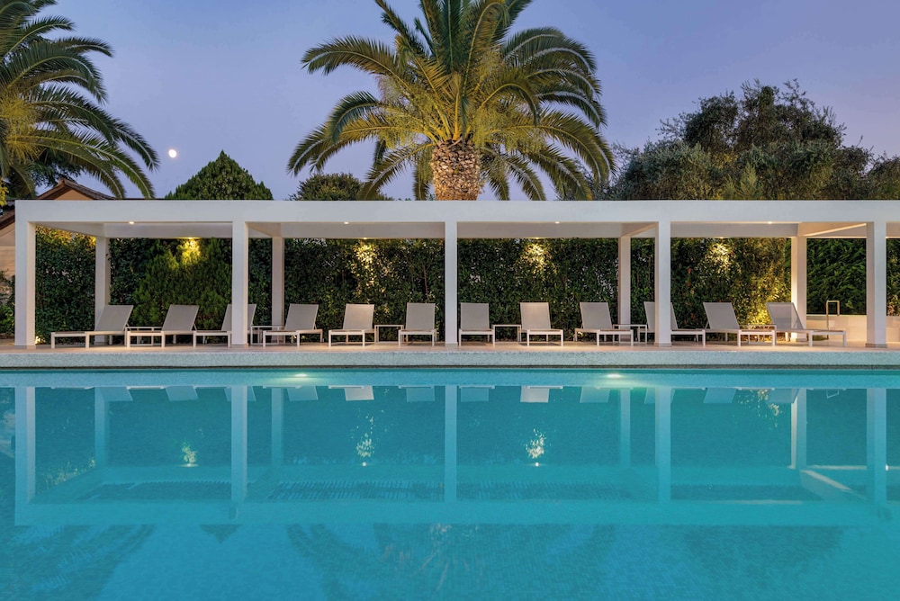 TRYP by Wyndham Corfu Dassia — Swimming pool in Dassia, Ionian Islands