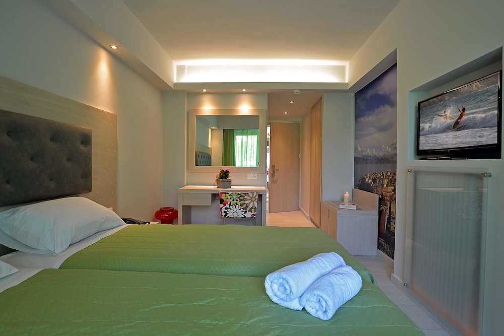TRYP by Wyndham Corfu Dassia — Hotel rooms in Dassia, Ionian Islands
