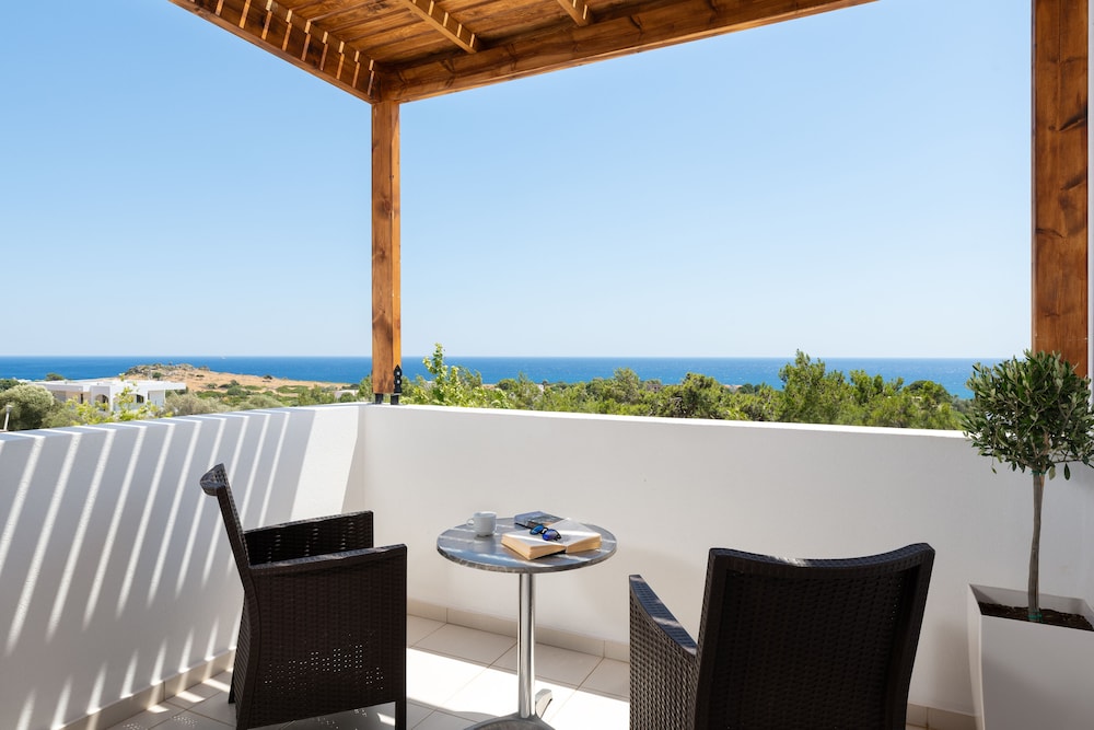 Eagles Nest Hotel — Hotel rooms in Pefkos, South Aegean