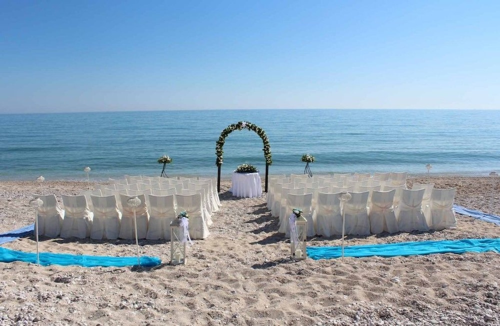 Eagles Nest Hotel — Beach in Pefkos, South Aegean