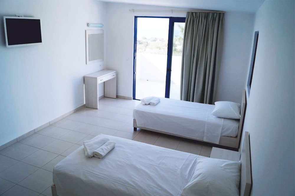 Eagles Nest Hotel — Hotel rooms in Pefkos, South Aegean