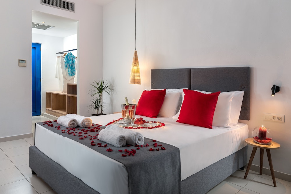 Eagles Nest Hotel — Hotel rooms in Pefkos, South Aegean