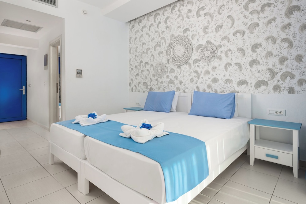 Eagles Nest Hotel — Hotel rooms in Pefkos, South Aegean