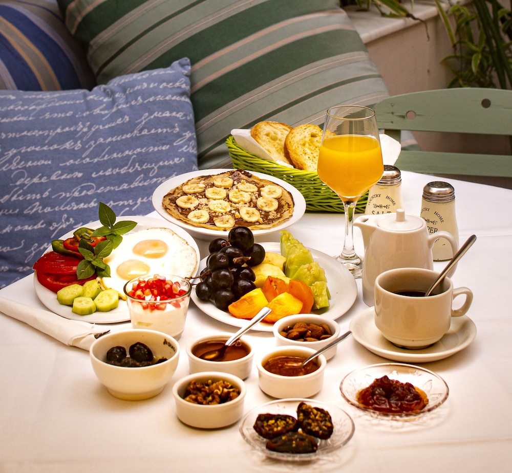 Efchi Suites 1904 — Restaurant & bars in Rhodes Town, South Aegean