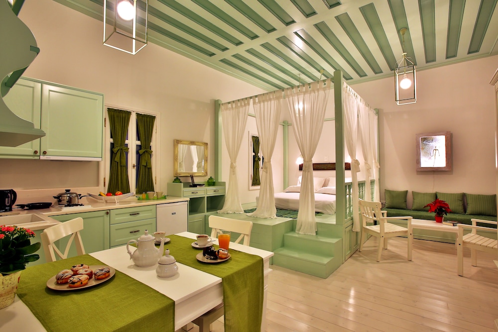 Efchi Suites 1904 — Hotel rooms in Rhodes Town, South Aegean