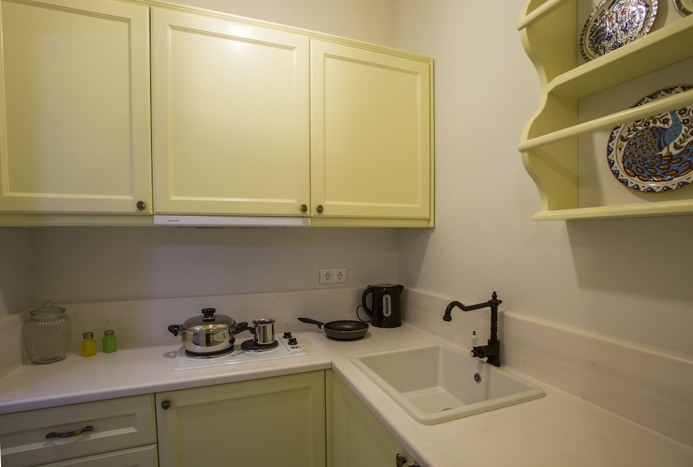 Efchi Suites 1904 — Hotel rooms in Rhodes Town, South Aegean