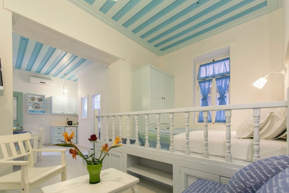 Efchi Suites 1904 — Hotel rooms in Rhodes Town, South Aegean