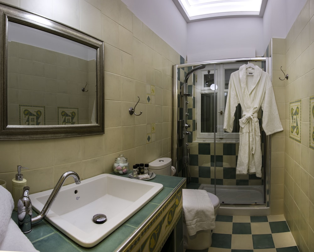 Efchi Suites 1904 — Hotel rooms in Rhodes Town, South Aegean