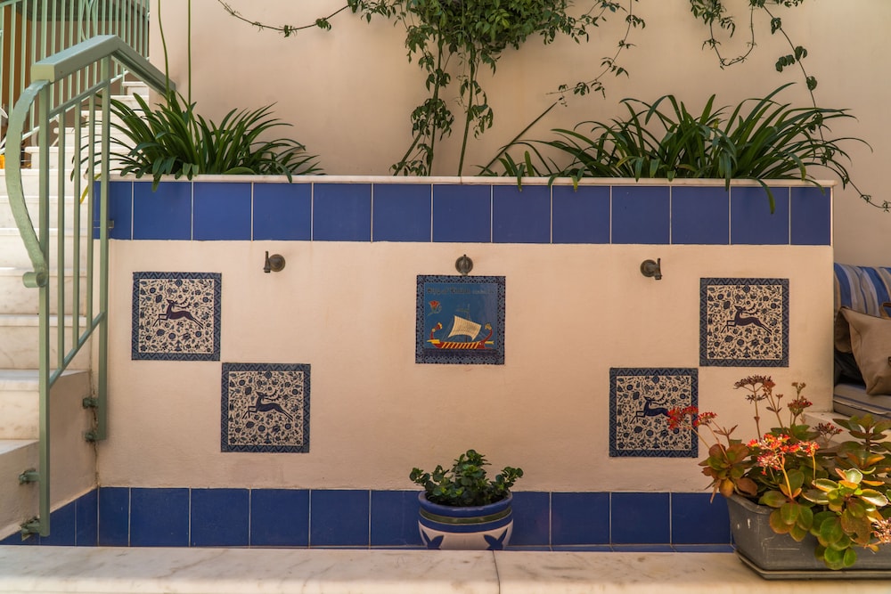 Efchi Suites 1904 — Hotel building in Rhodes Town, South Aegean