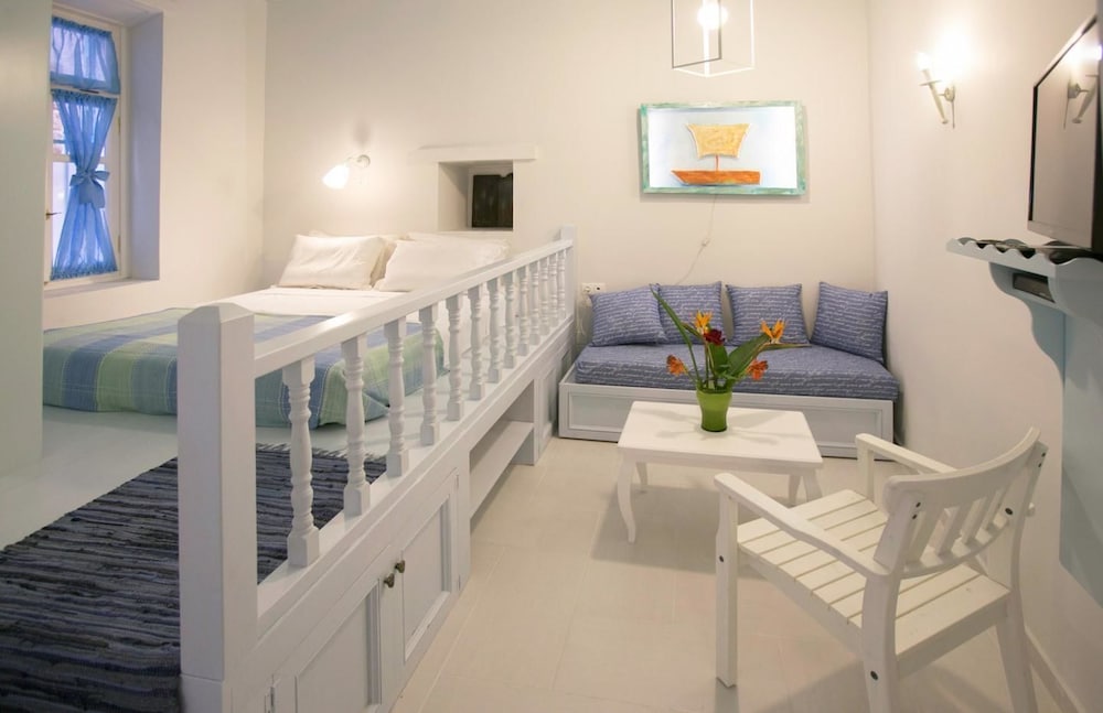 Efchi Suites 1904 — Hotel rooms in Rhodes Town, South Aegean