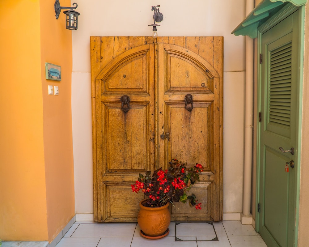 Efchi Suites 1904 — Hotel building in Rhodes Town, South Aegean