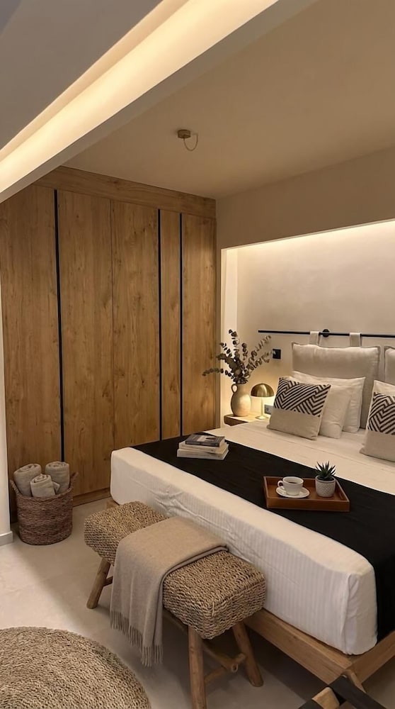 Indigo Suites Collection Adults Only. — Hotel rooms in Hersonissos