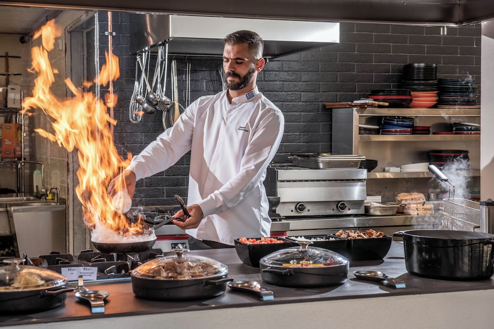 Indigo Suites Collection Adults Only. — Restaurant & bars in Hersonissos
