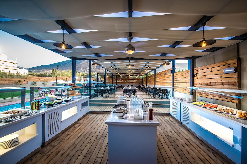 Indigo Suites Collection Adults Only. — Restaurant & bars in Hersonissos
