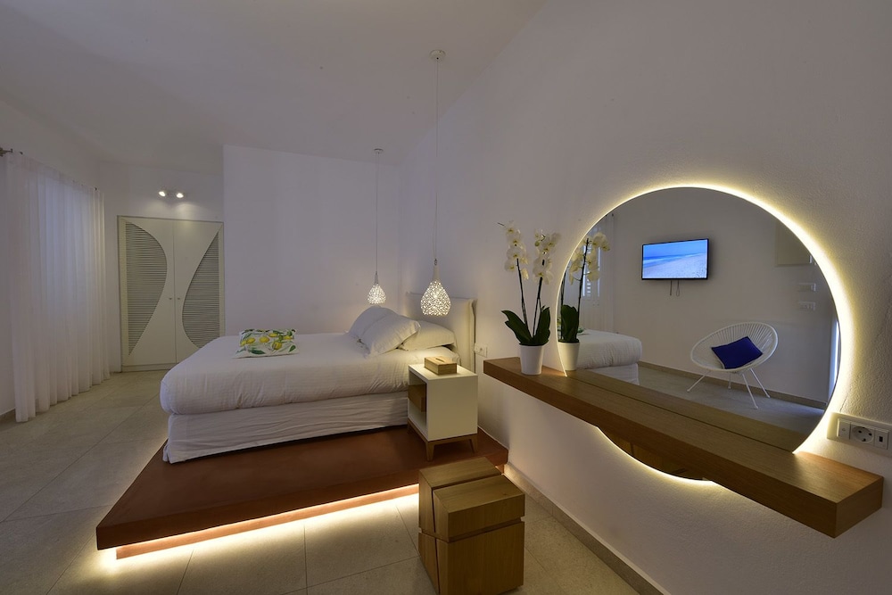 Margie Mykonos Hotel — Hotel rooms in Mykonos Town, South Aegean
