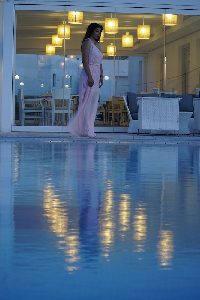 Margie Mykonos Hotel — Swimming pool in Mykonos Town, South Aegean