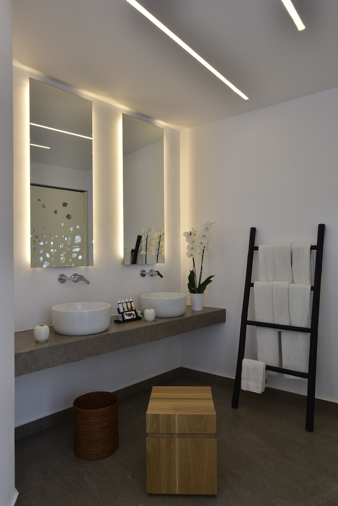 Margie Mykonos Hotel — Hotel rooms in Mykonos Town, South Aegean