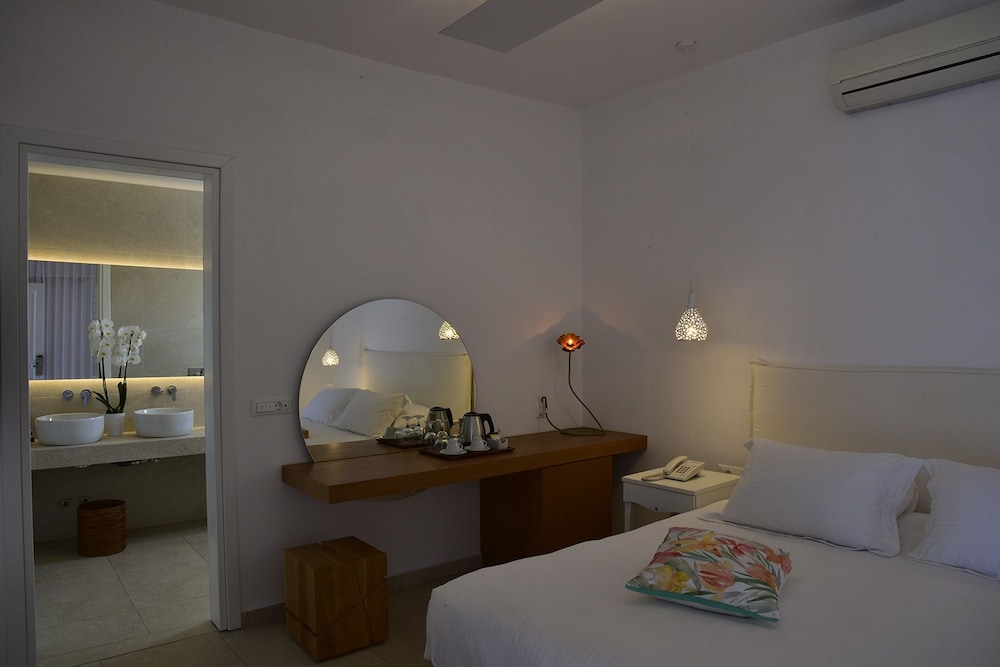Margie Mykonos Hotel — Hotel rooms in Mykonos Town, South Aegean