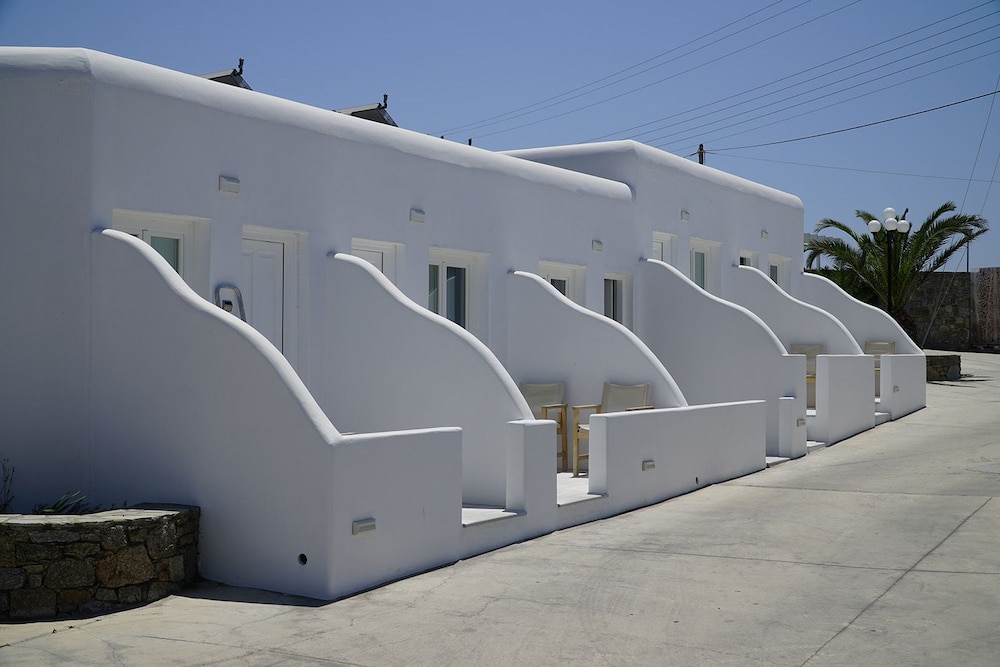 Margie Mykonos Hotel — Hotel building in Mykonos Town, South Aegean