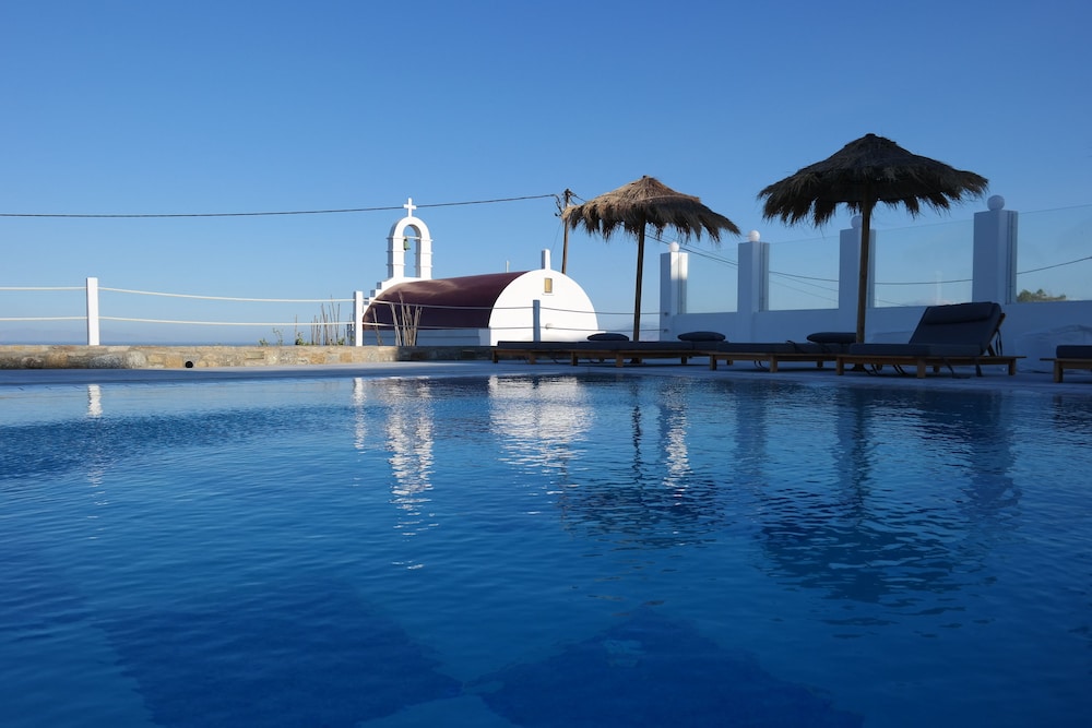 Margie Mykonos Hotel — Swimming pool in Mykonos Town, South Aegean