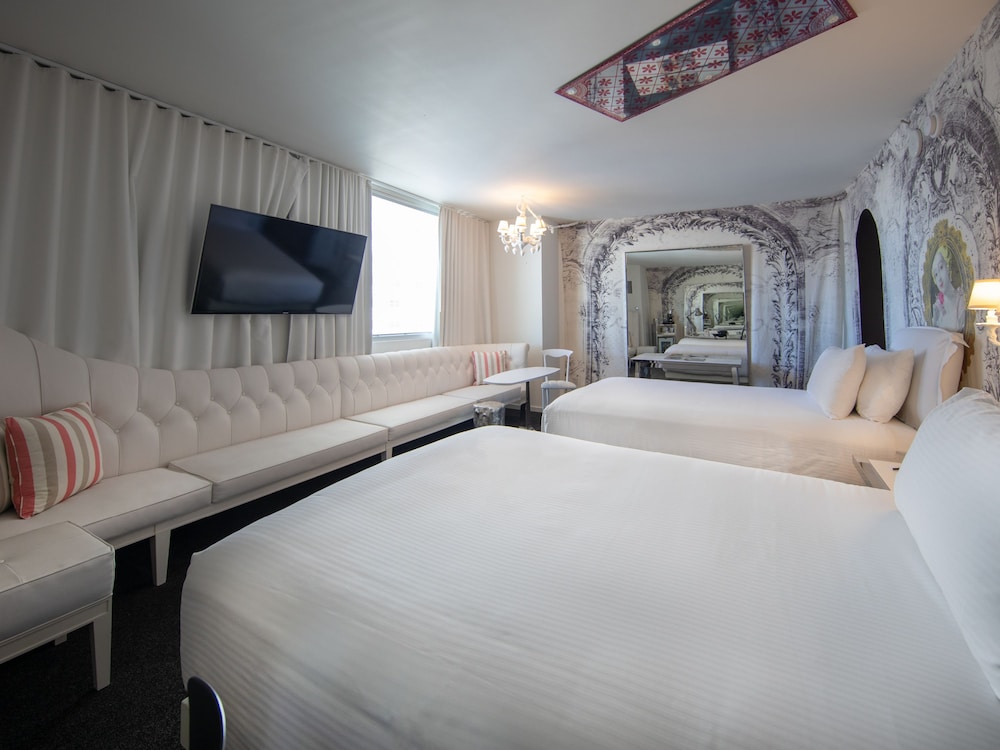 SAHARA Las Vegas — Hotel rooms in Las Vegas, Nevada