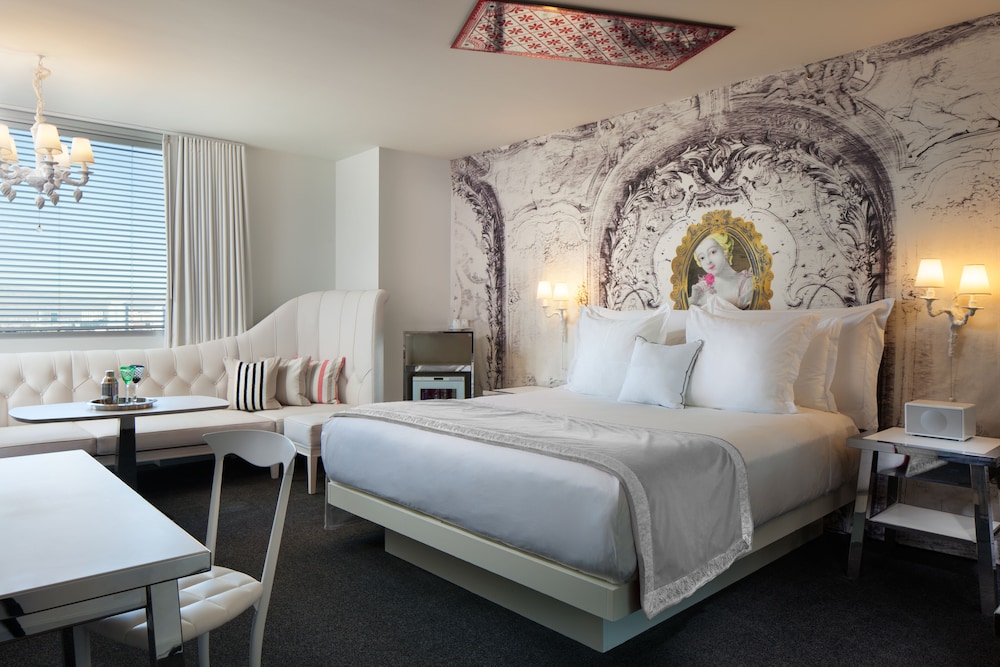SAHARA Las Vegas — Hotel rooms in Las Vegas, Nevada
