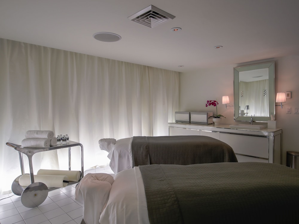 SAHARA Las Vegas — Hotel rooms in Las Vegas, Nevada