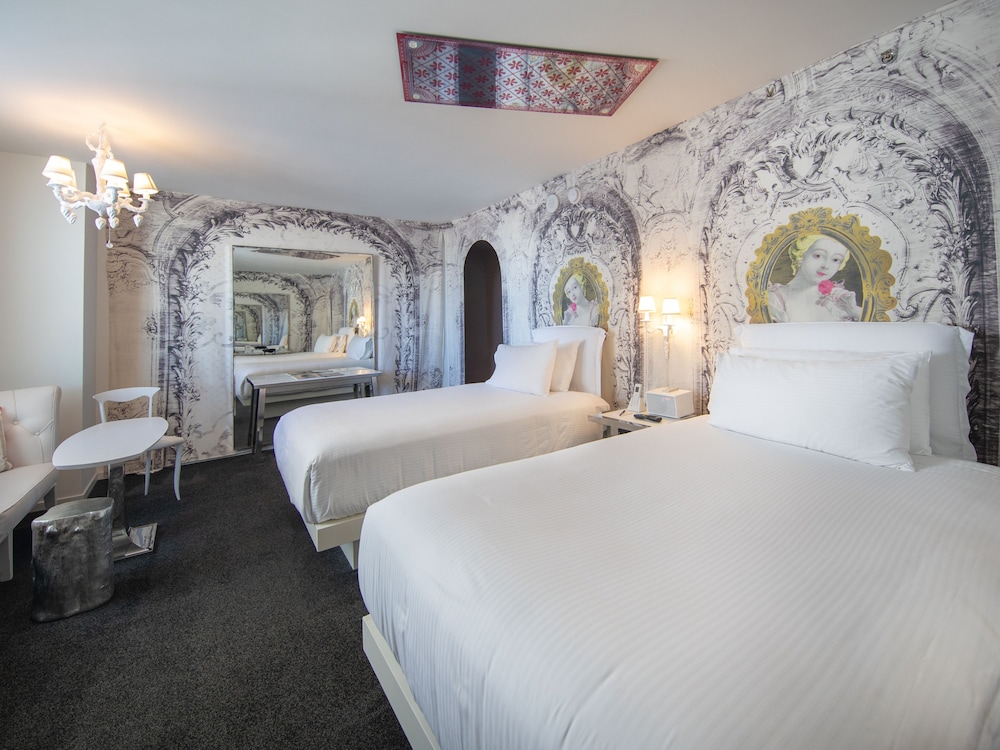 SAHARA Las Vegas — Hotel rooms in Las Vegas, Nevada