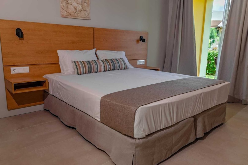 Olympion Village — Hotel rooms in Lefkimmi (Corfu), Ionian Islands