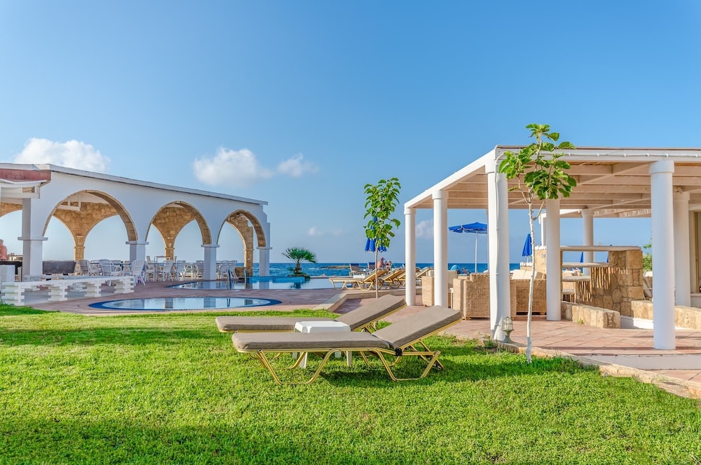 Pyrgos Blue — Swimming pool in Malia